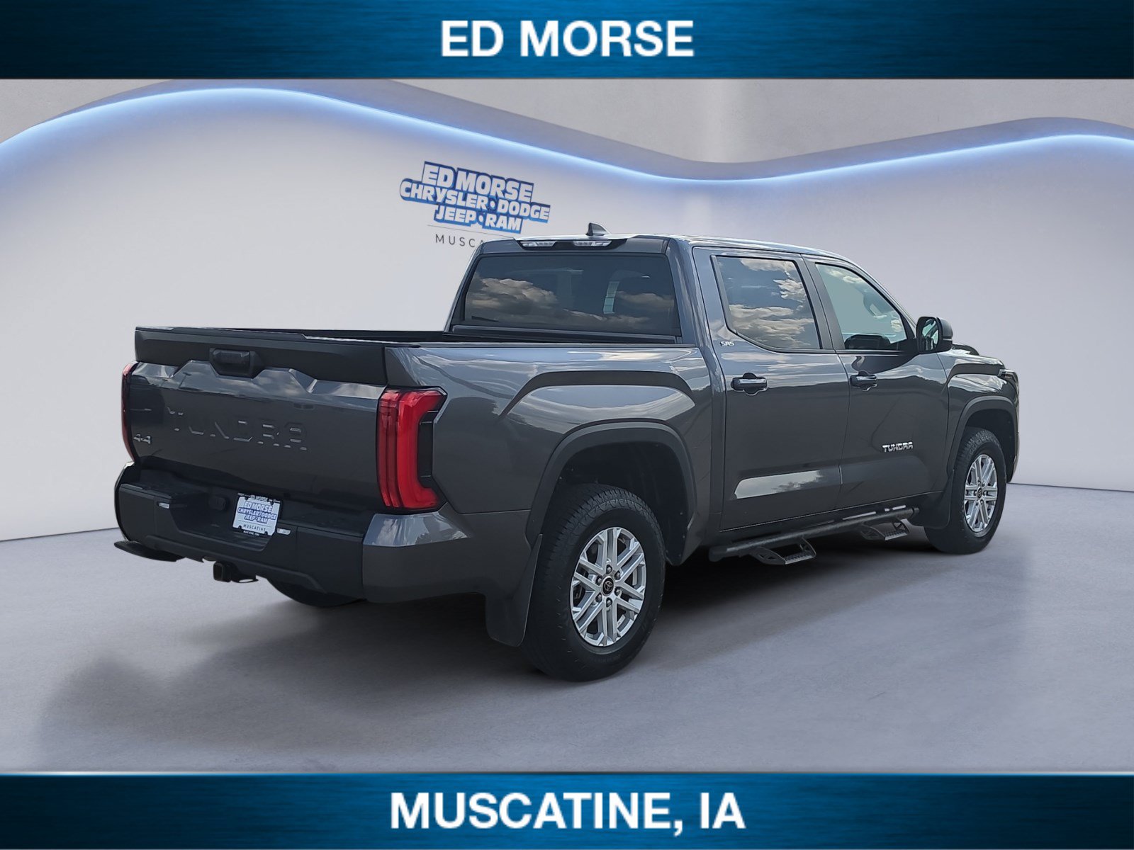 Used 2024 Toyota Tundra SR5 w/ SR5 Premium Package AWD/4WD image 5