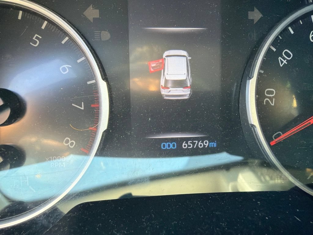 Used 2021 Toyota RAV4 XLE Premium FWD image 7