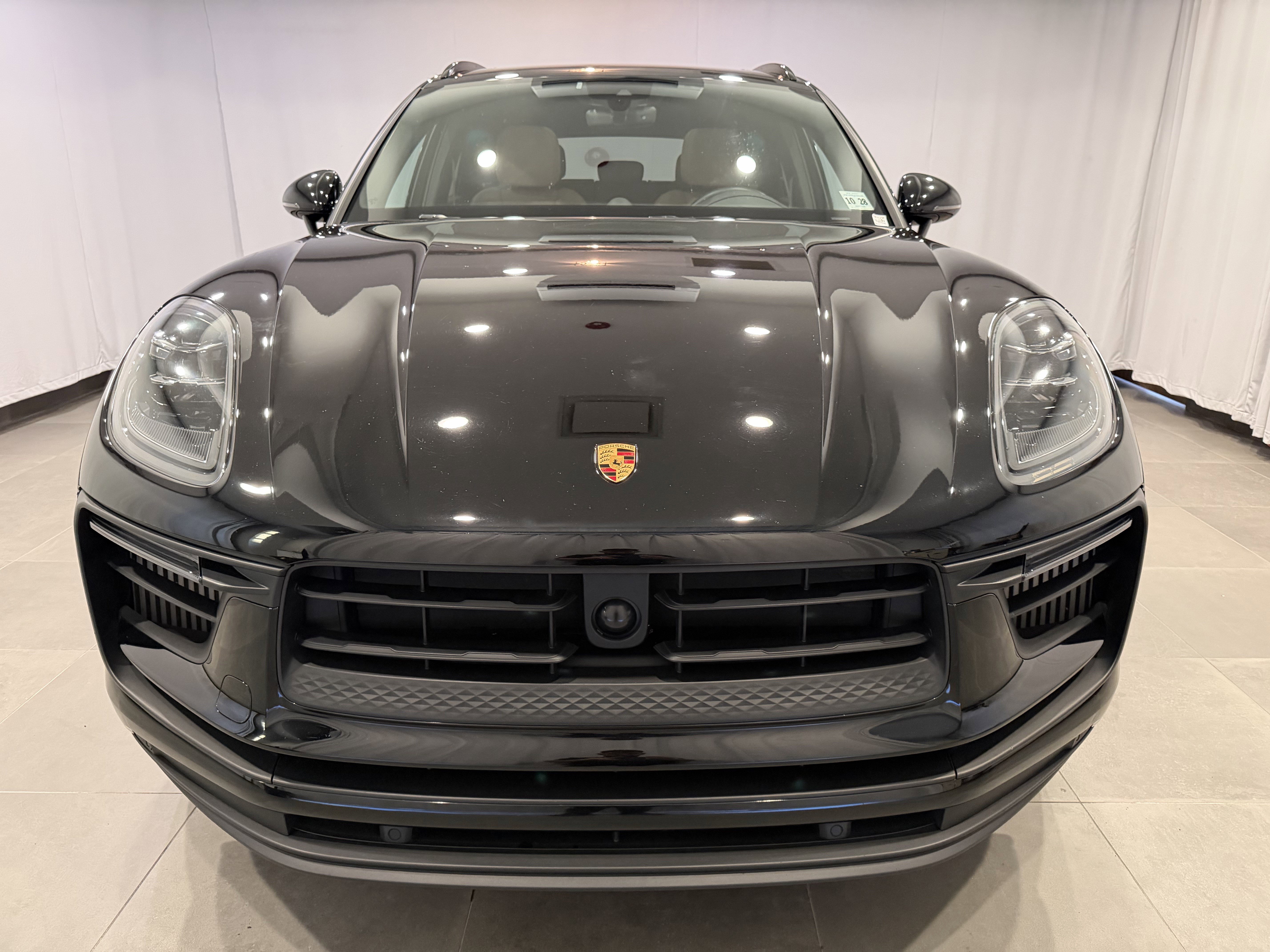 Used 2024 Porsche Macan S AWD/4WD video 2