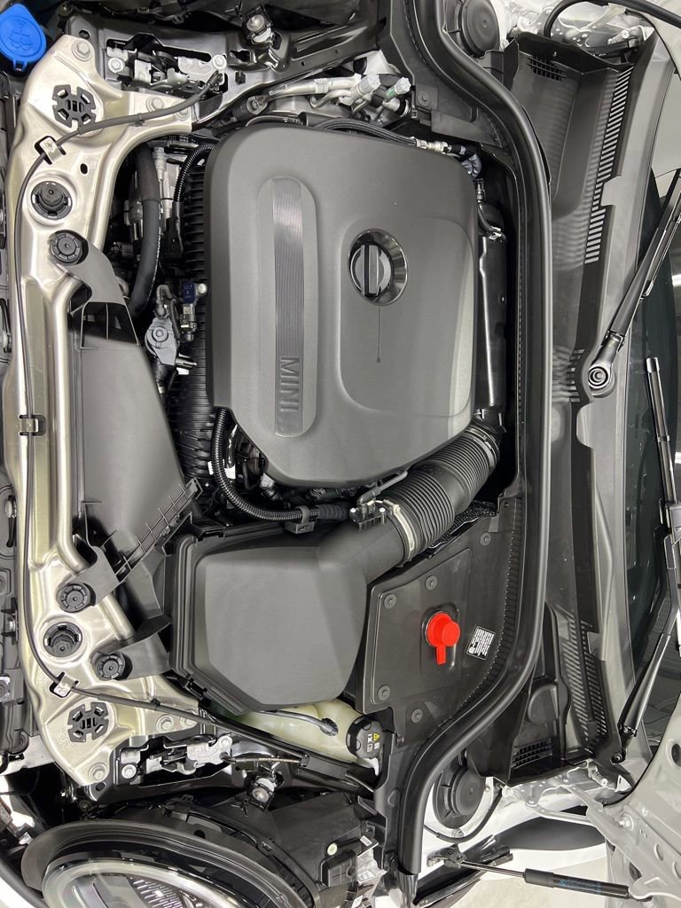 Certified 2025 MINI Cooper 2-Door Hardtop image 26