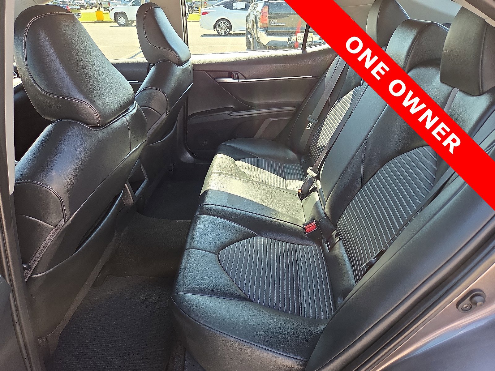 Used 2024 Toyota Camry SE image 10