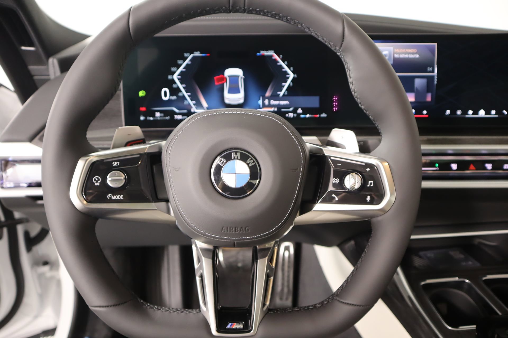 New 2026 BMW 740i RWD image 3