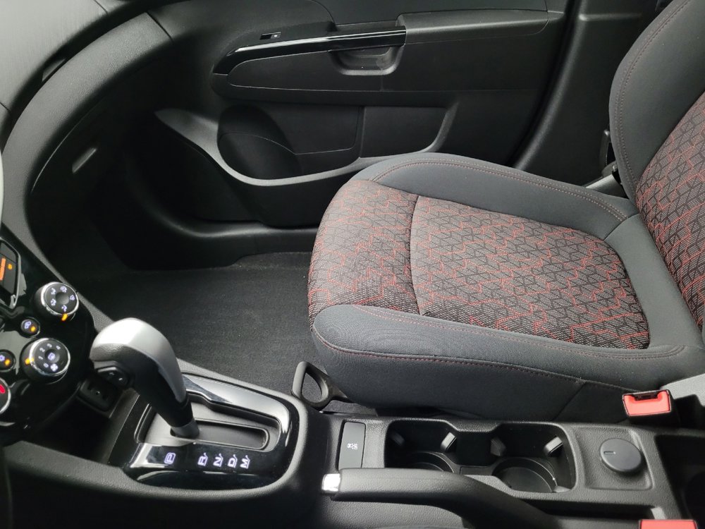 Used 2017 Chevrolet Sonic LT image 26