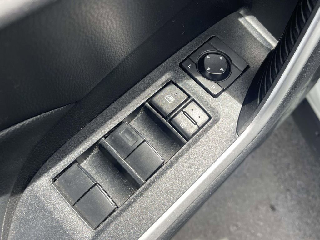 Used 2022 Toyota RAV4 LE image 24