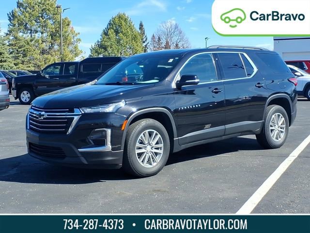 Used 2023 Chevrolet Traverse LT FWD image 1