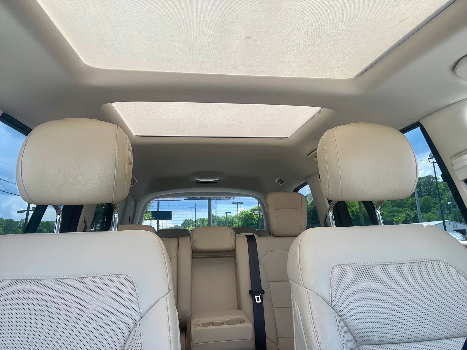 Used 2017 Mercedes-Benz GLS 550 4MATIC w/ Driver Assistance Package image 8