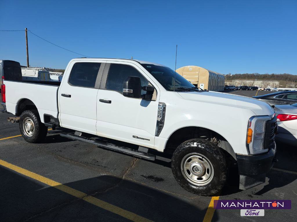 Used 2023 Ford F250 XL AWD/4WD image 1