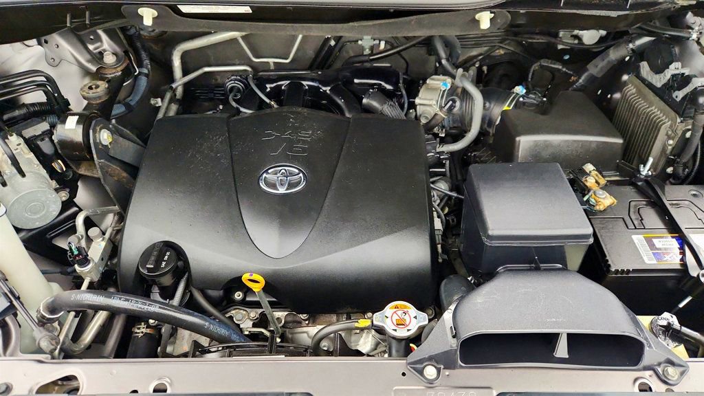 Used 2017 Toyota Sienna SE Premium image 30