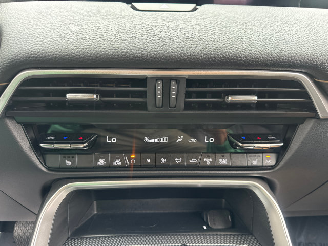 Used 2025 MAZDA CX-90 Plug-In Hybrid w/ Preferred AWD/4WD image 37