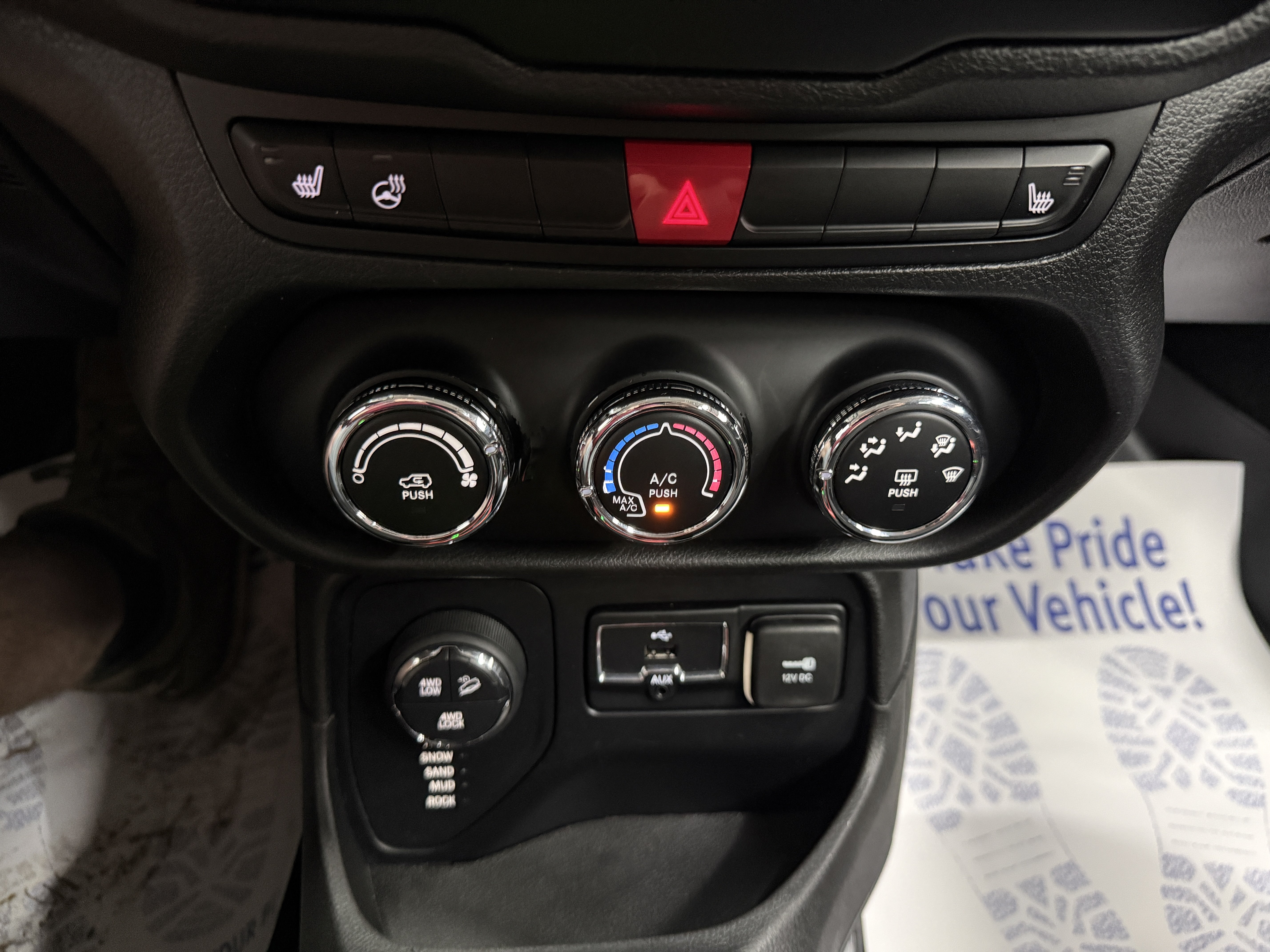 Used 2015 Jeep Renegade Trailhawk w/ Cold Weather Group AWD/4WD image 15