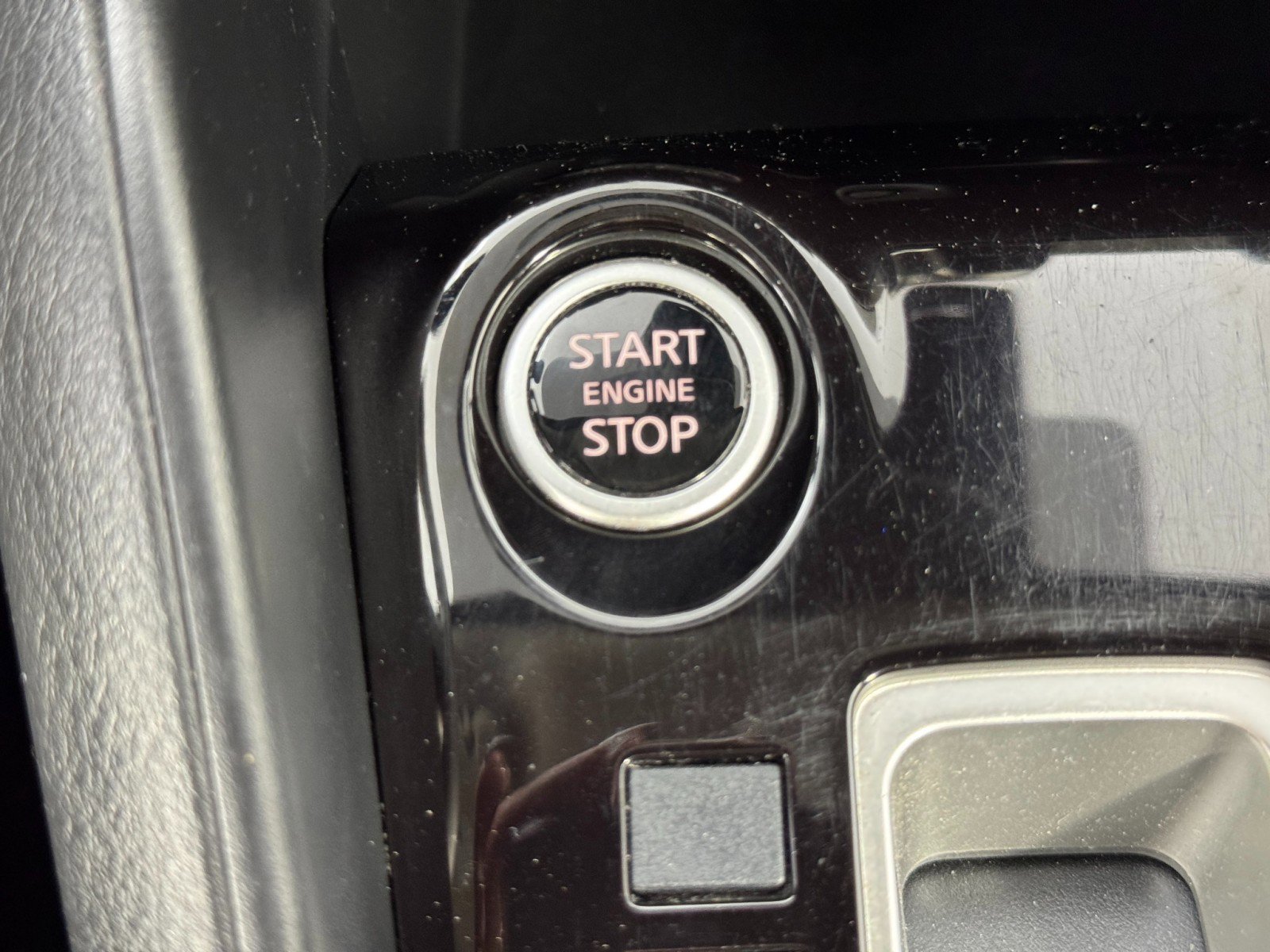 Used 2022 Nissan Versa SV w/ Electronics Package image 25