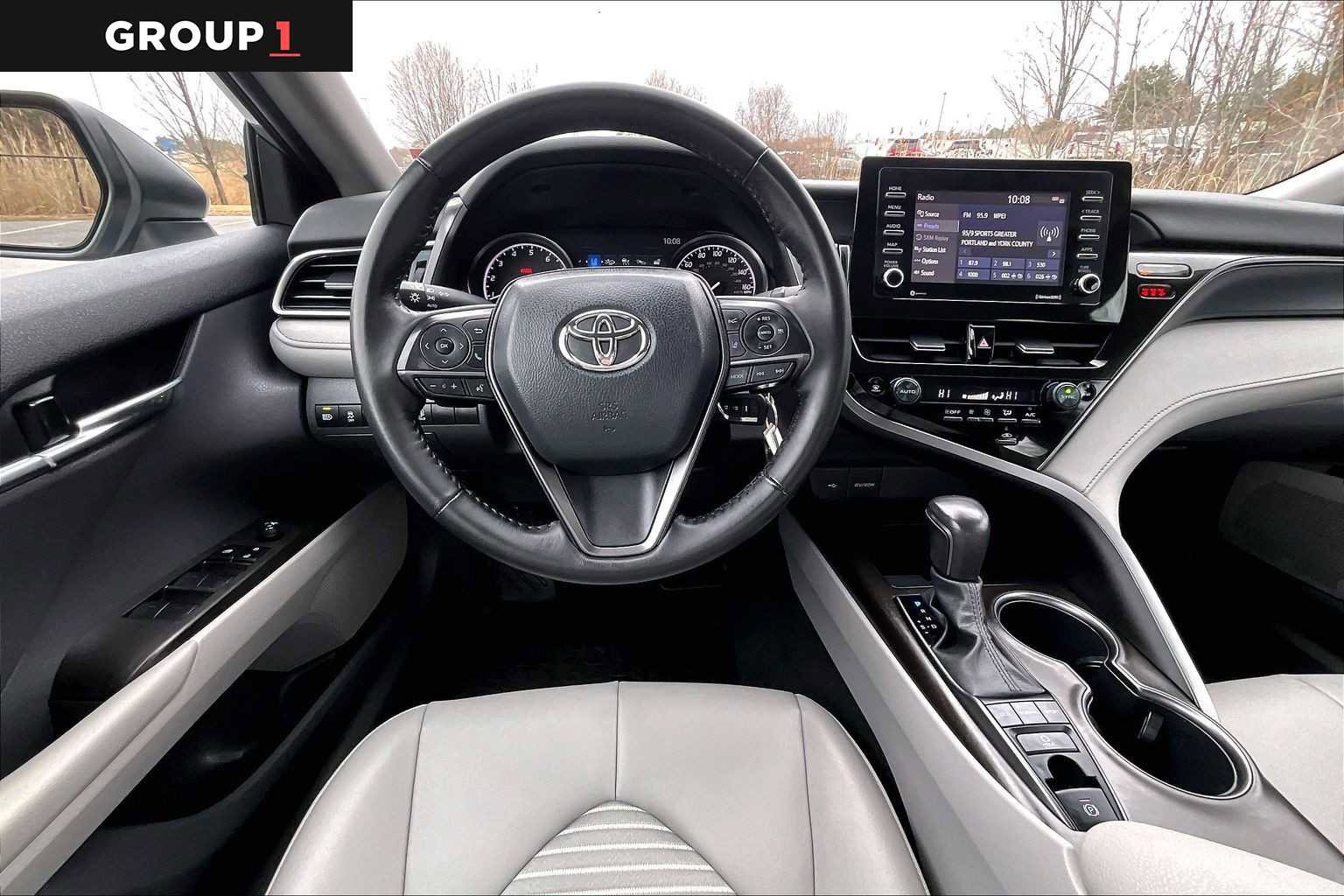 Used 2024 Toyota Camry SE AWD/4WD image 6