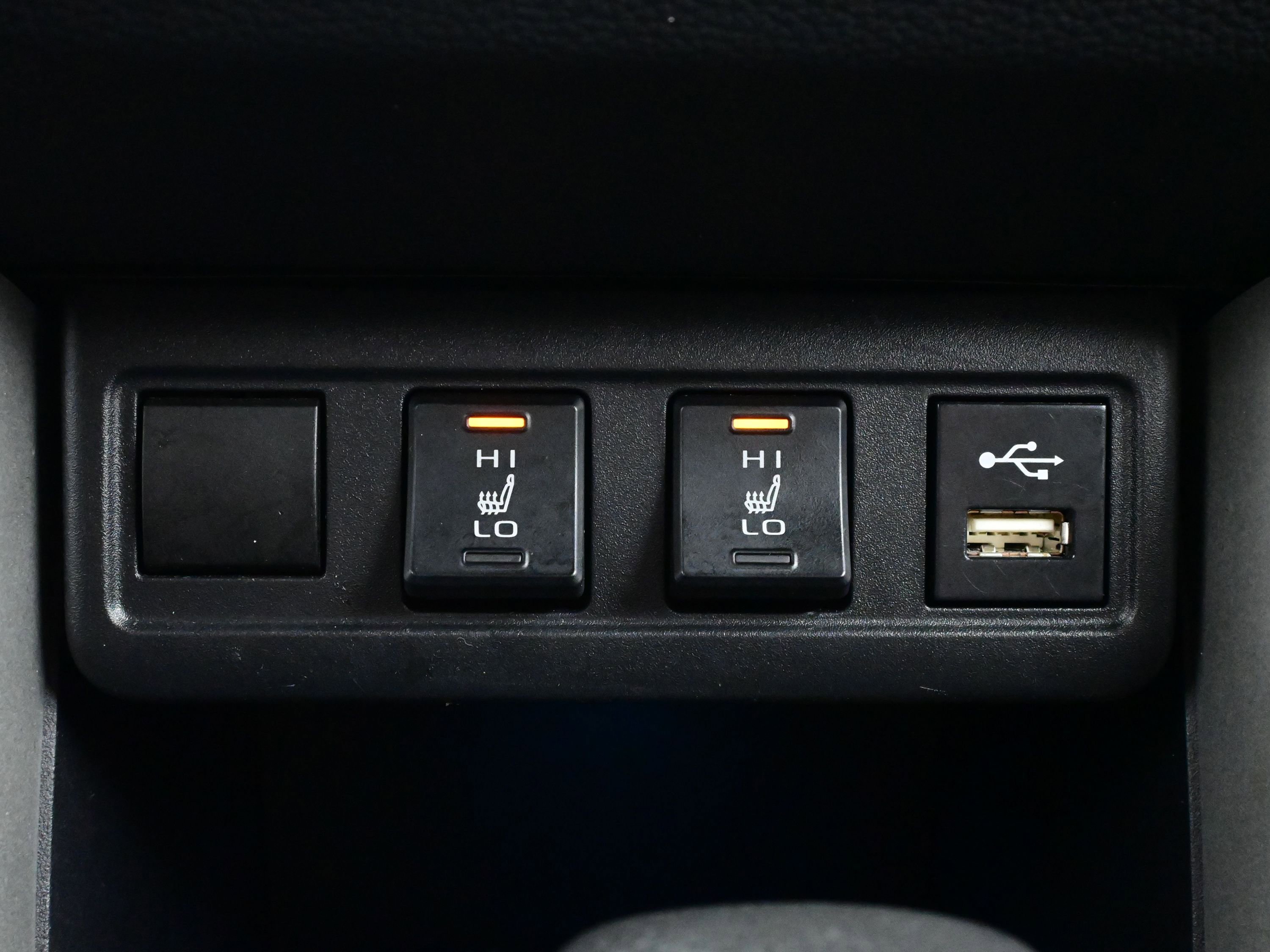 Used 2022 Toyota Corolla Cross XLE image 22