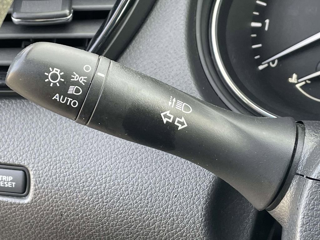 Used 2019 Nissan Rogue Sport SV image 22