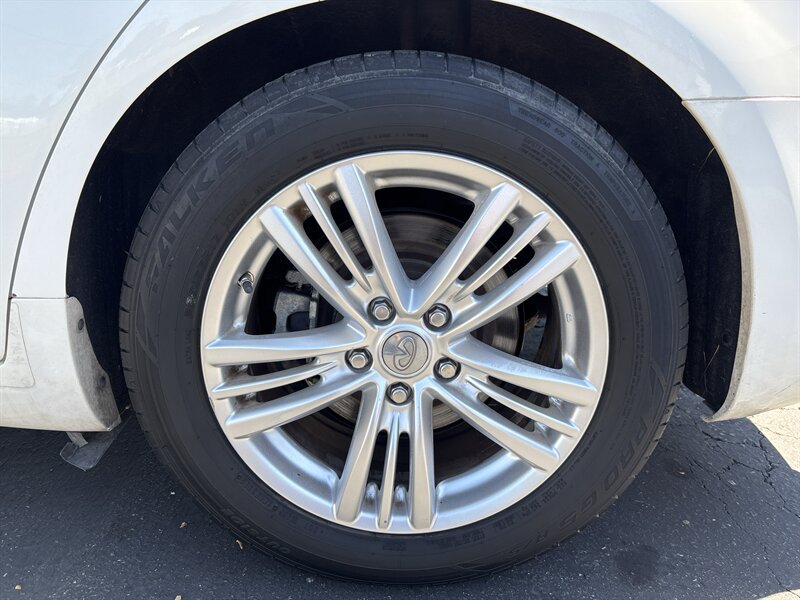 Used 2012 INFINITI G25 Journey RWD image 20