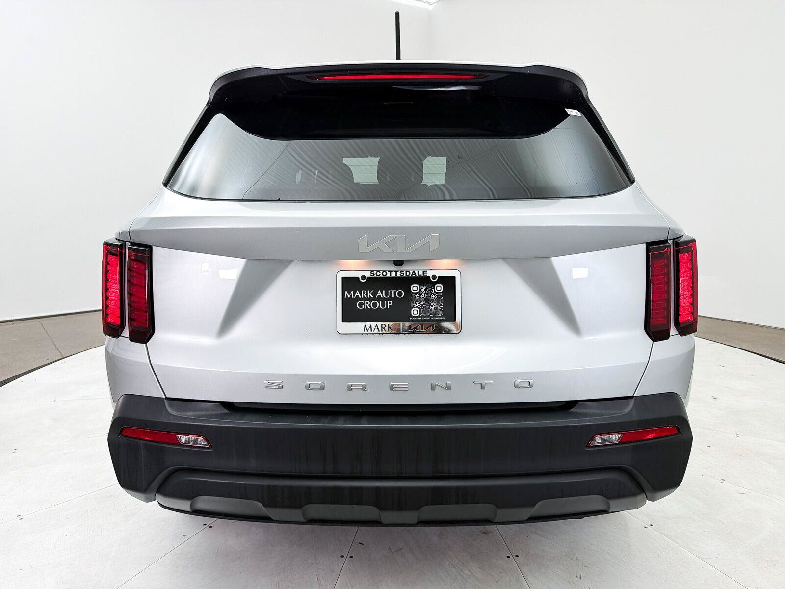 Used 2022 Kia Sorento LX FWD image 11