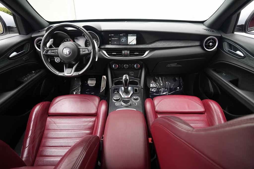 Used 2022 Alfa Romeo Stelvio Sprint image 43