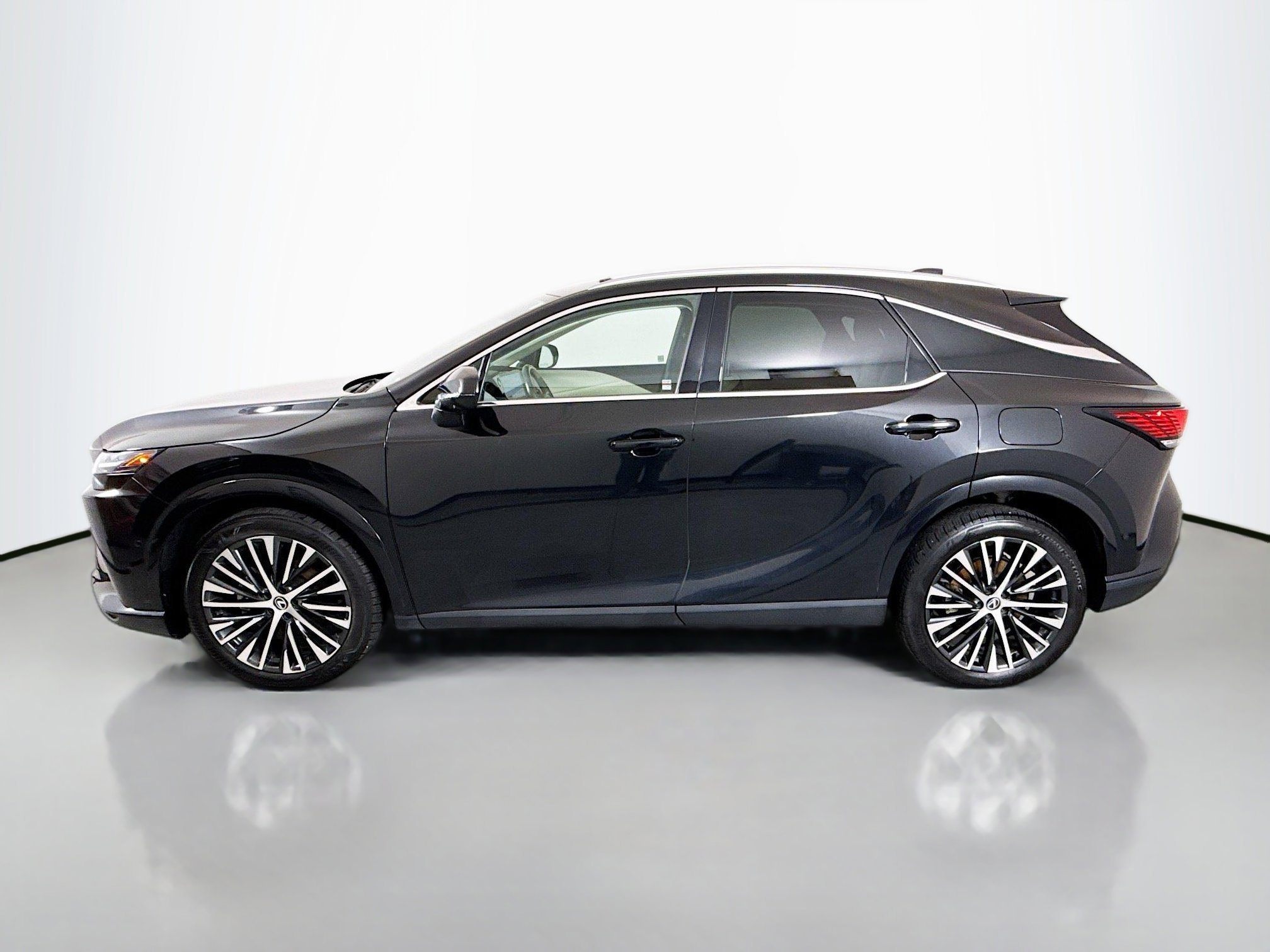 Used 2024 Lexus RX 350 Premium Plus w/ Convenience Package AWD/4WD image 4