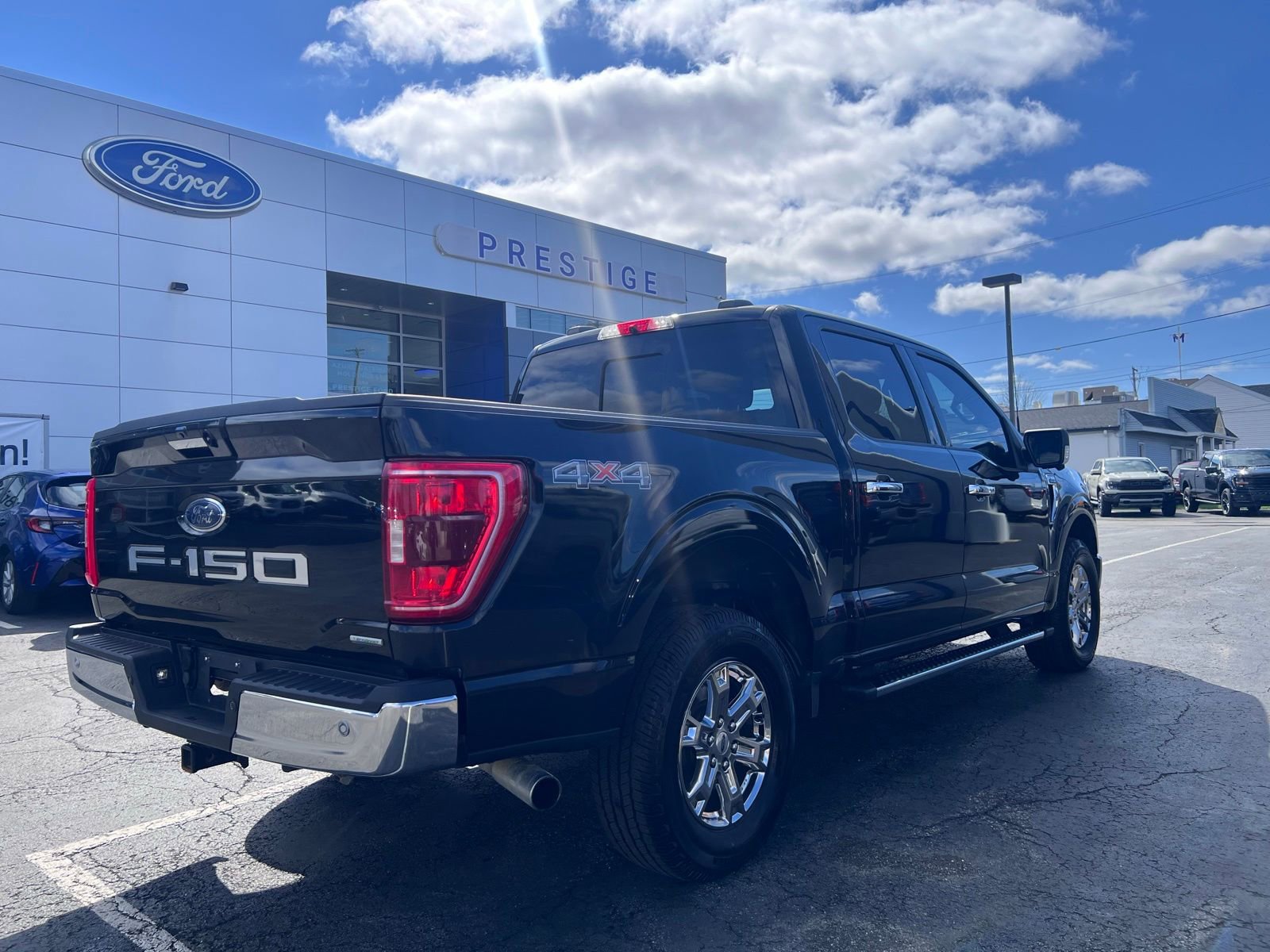 Used 2021 Ford F150 XLT w/ Equipment Group 302A High image 12
