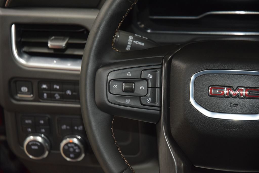 Used 2024 GMC Yukon AT4 AWD/4WD image 39