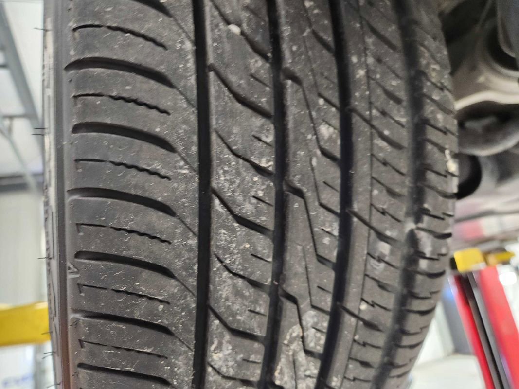 Used 2011 Mercedes-Benz E 550 Cabriolet image 16