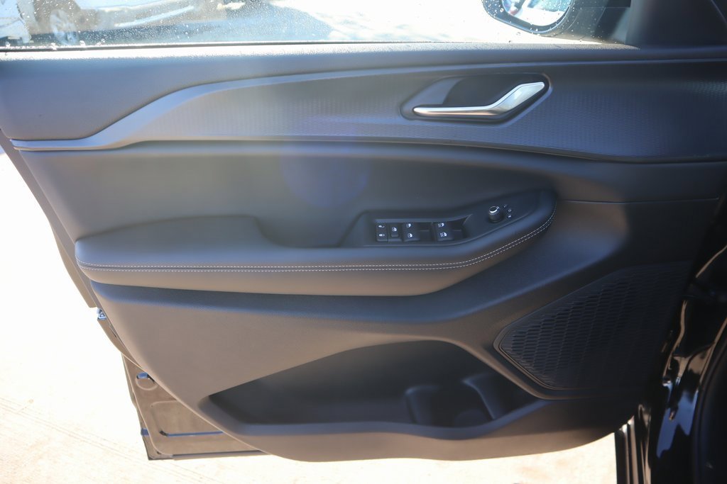 New 2025 Jeep Grand Cherokee L Laredo w/ Luxury Tech Group I image 16