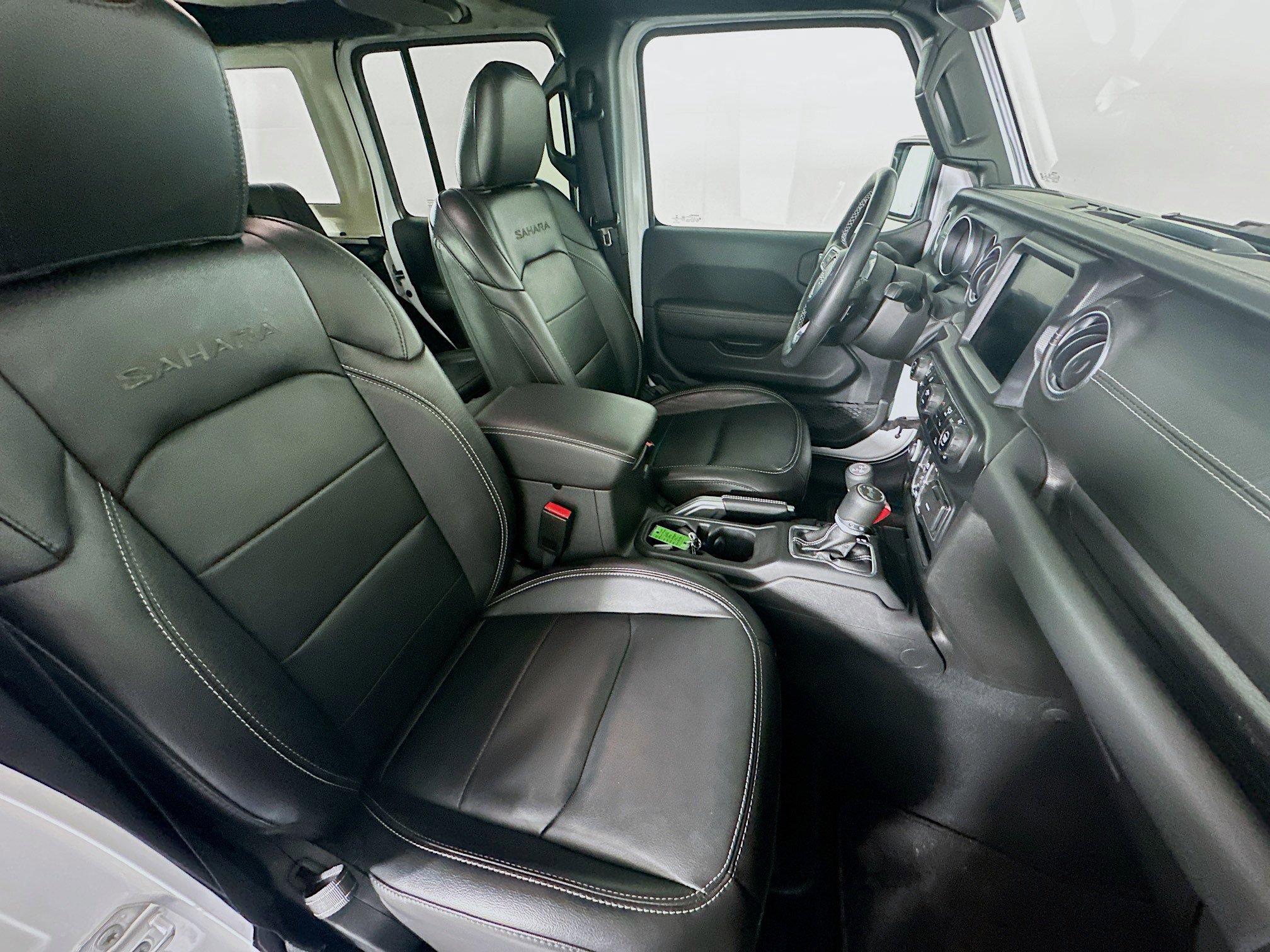 Used 2023 Jeep Wrangler Sahara w/ Cold Weather Group image 30