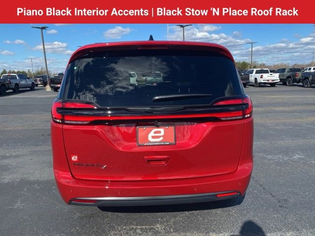 New 2026 Chrysler Pacifica Select w/ S Appearance Package FWD image 6