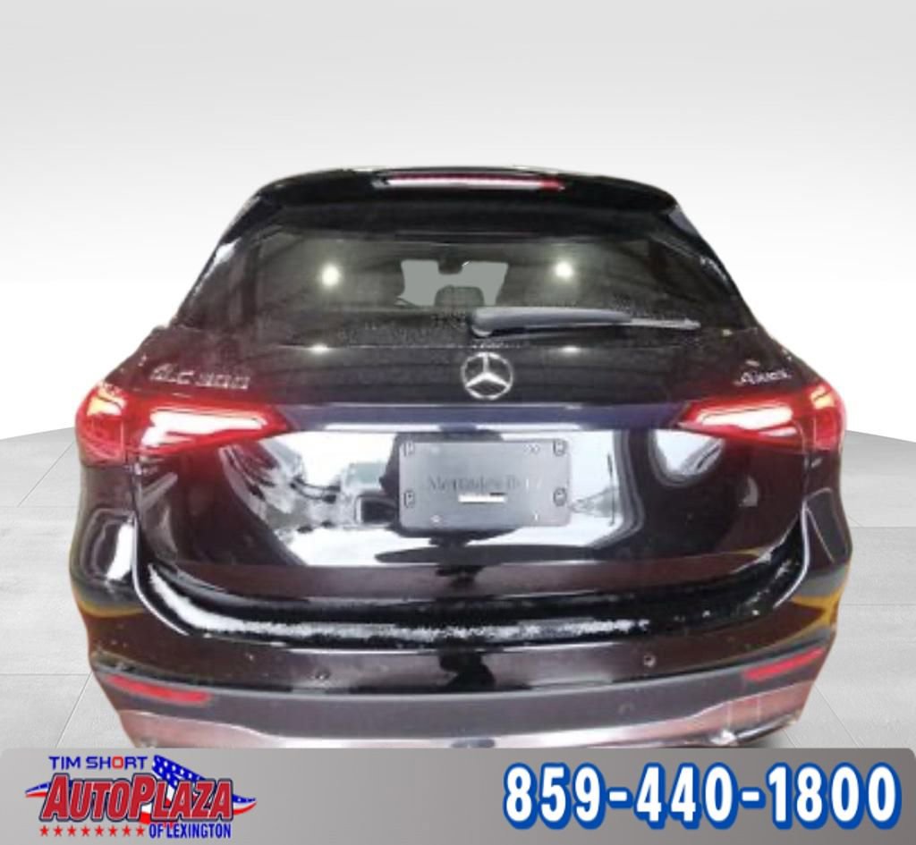 Used 2024 Mercedes-Benz GLC 300 4MATIC image 11