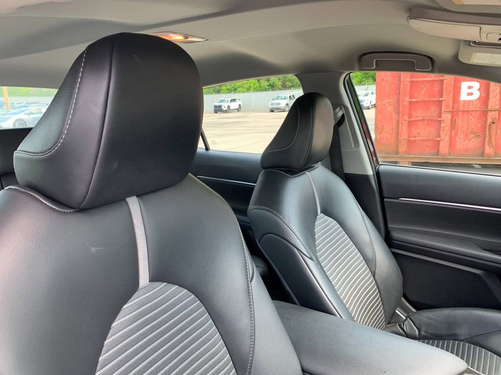 Used 2024 Toyota Camry SE FWD image 18