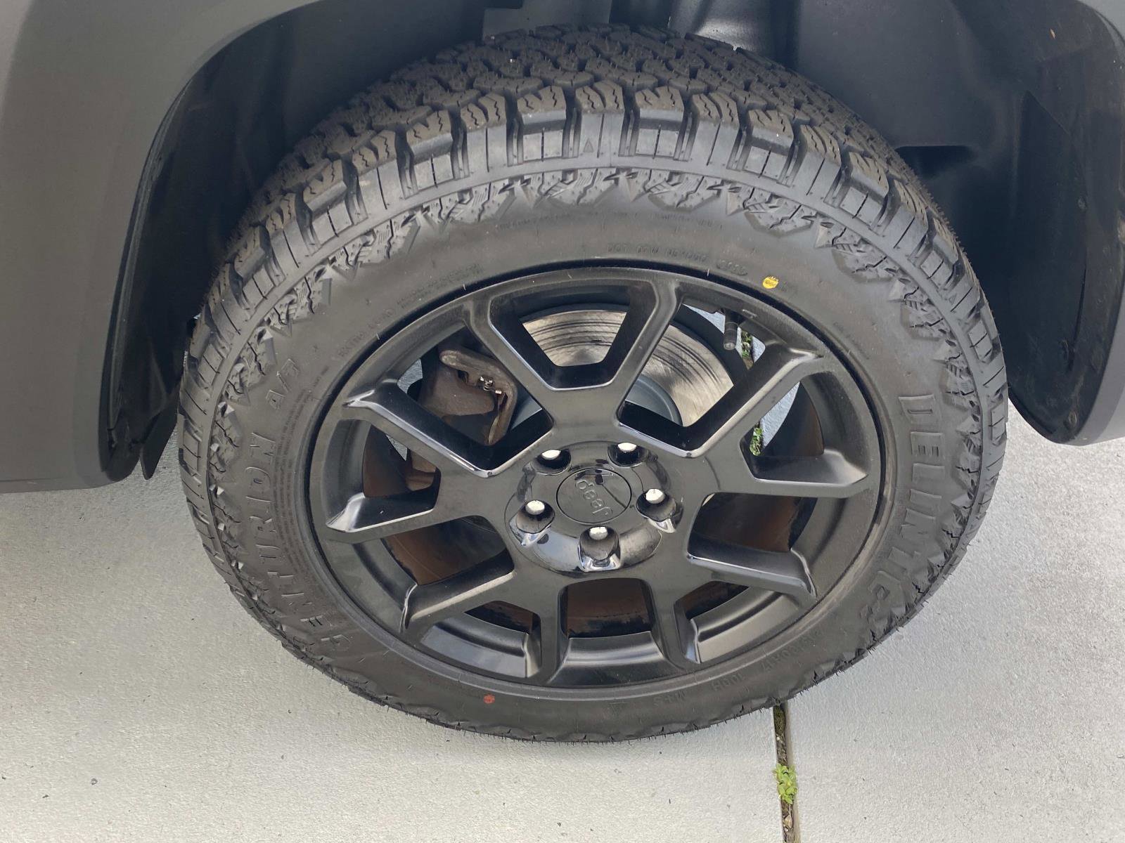 Used 2020 Jeep Renegade Altitude image 9