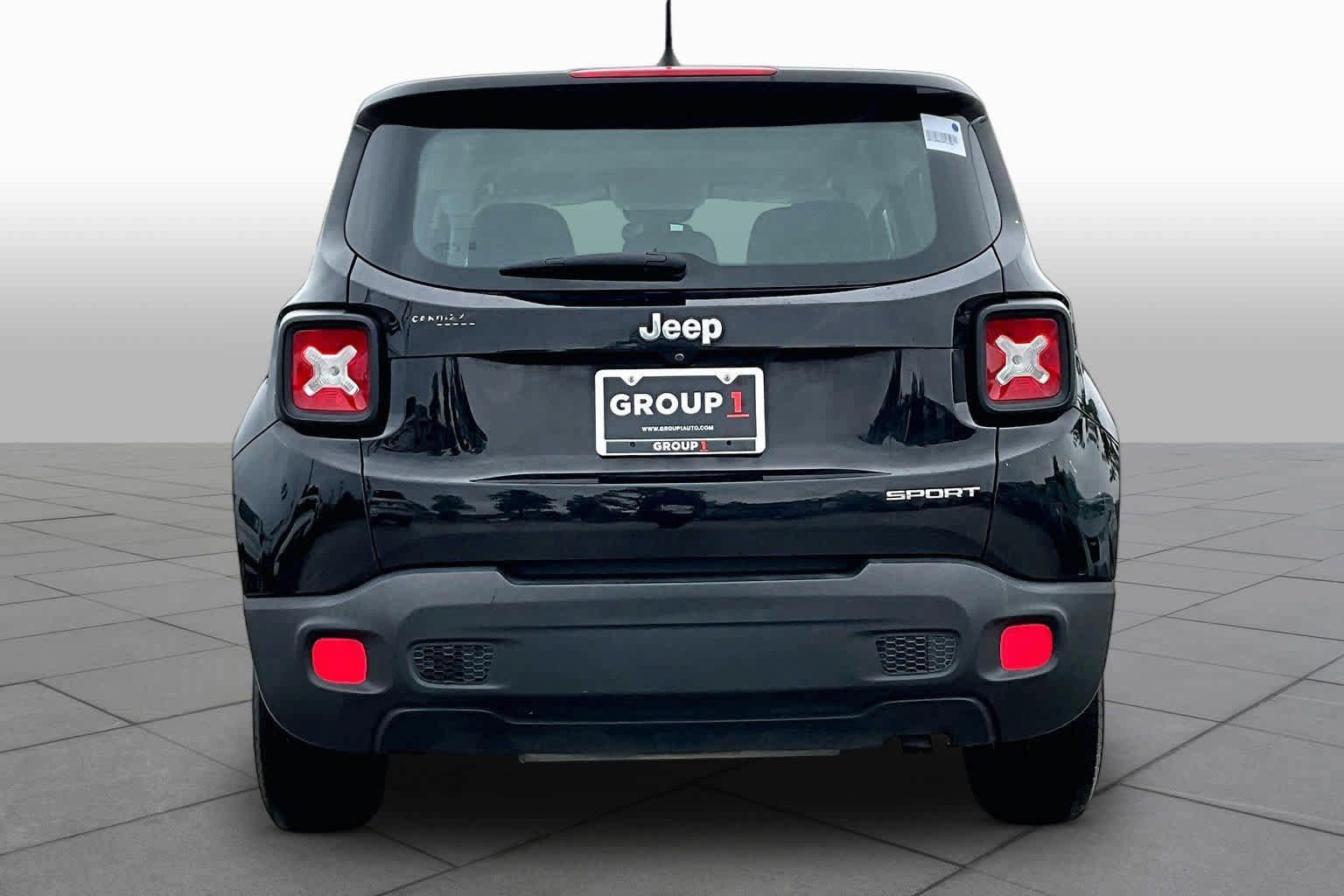 Used 2017 Jeep Renegade Sport w/ Power & Air Group FWD image 5