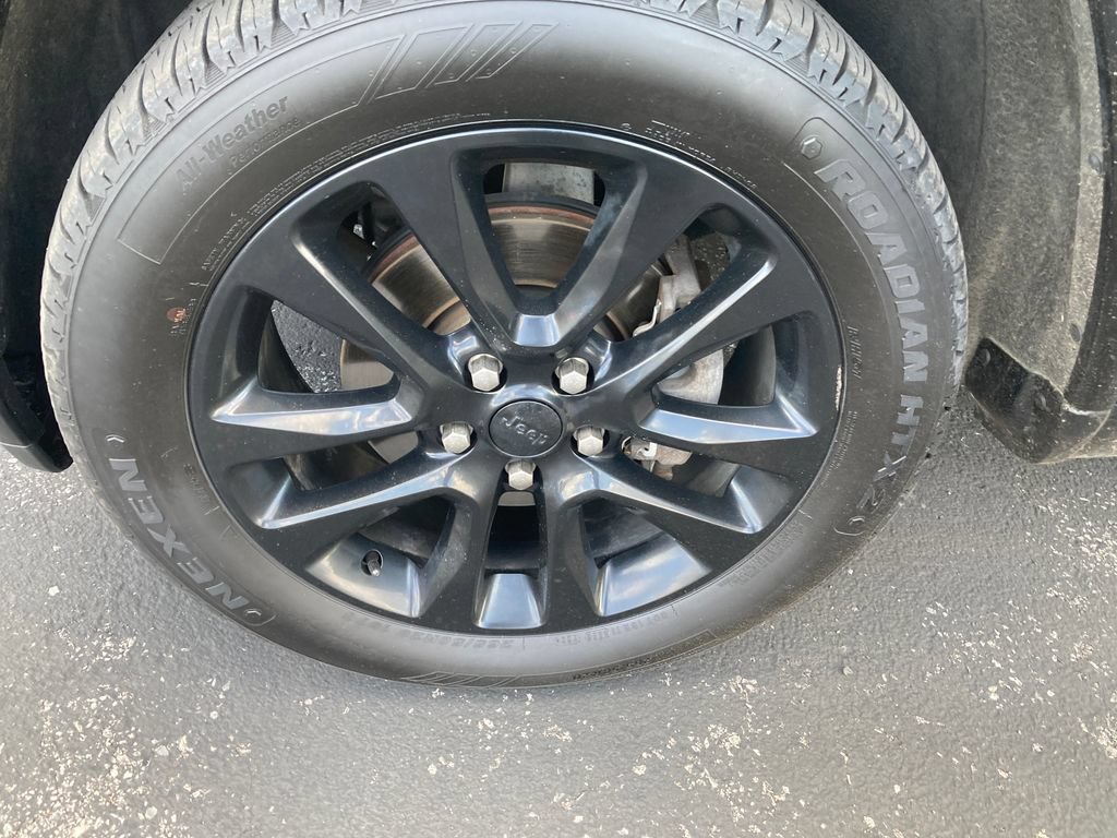 Used 2017 Jeep Grand Cherokee Altitude AWD/4WD image 34