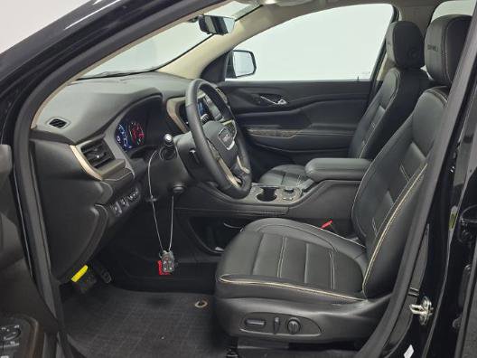 Used 2023 GMC Acadia Denali w/ Black Diamond Edition image 5