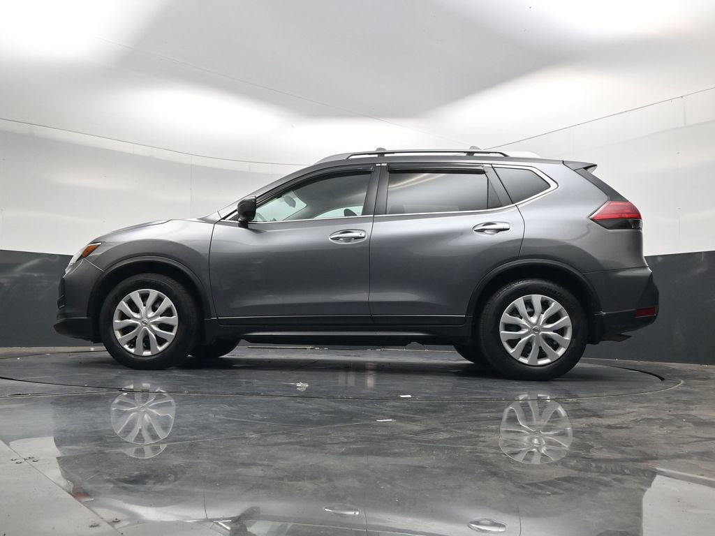 Used 2017 Nissan Rogue S w/ S Appearance Package FWD image 28