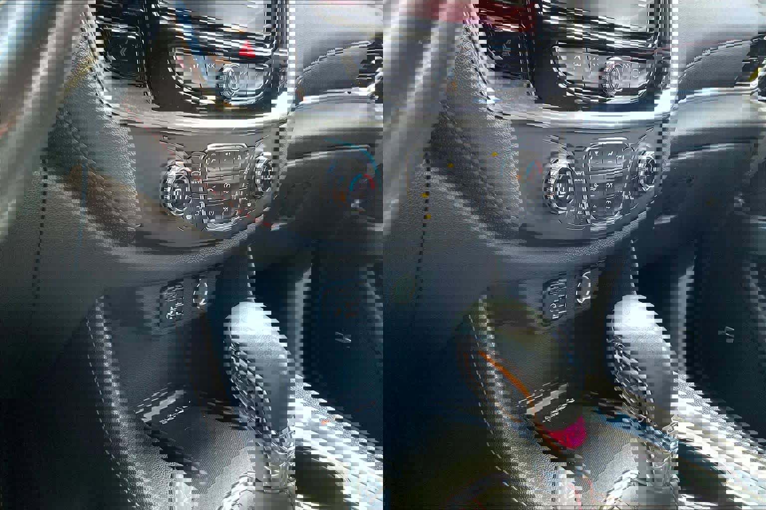 Certified 2023 Chevrolet Traverse RS FWD image 32