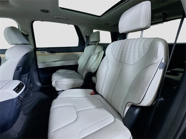 Used 2025 Hyundai Palisade Limited image 27