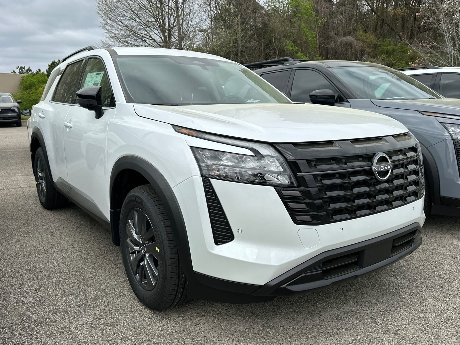 New 2026 Nissan Pathfinder SV image 3