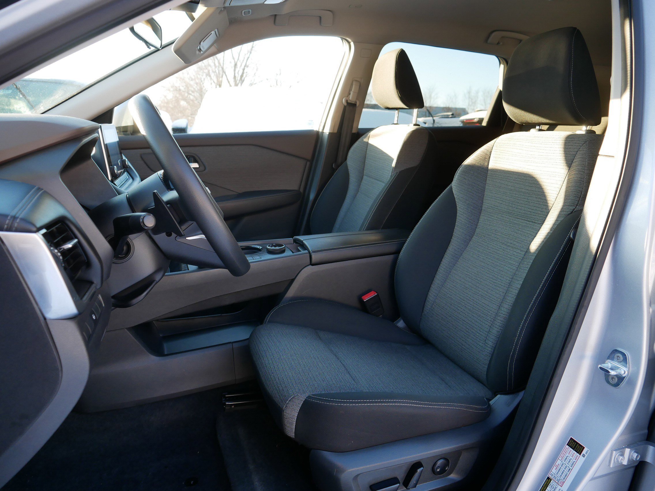 Certified 2022 Nissan Rogue SV image 34