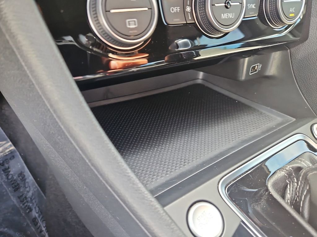 Used 2019 Volkswagen Jetta R-Line image 23