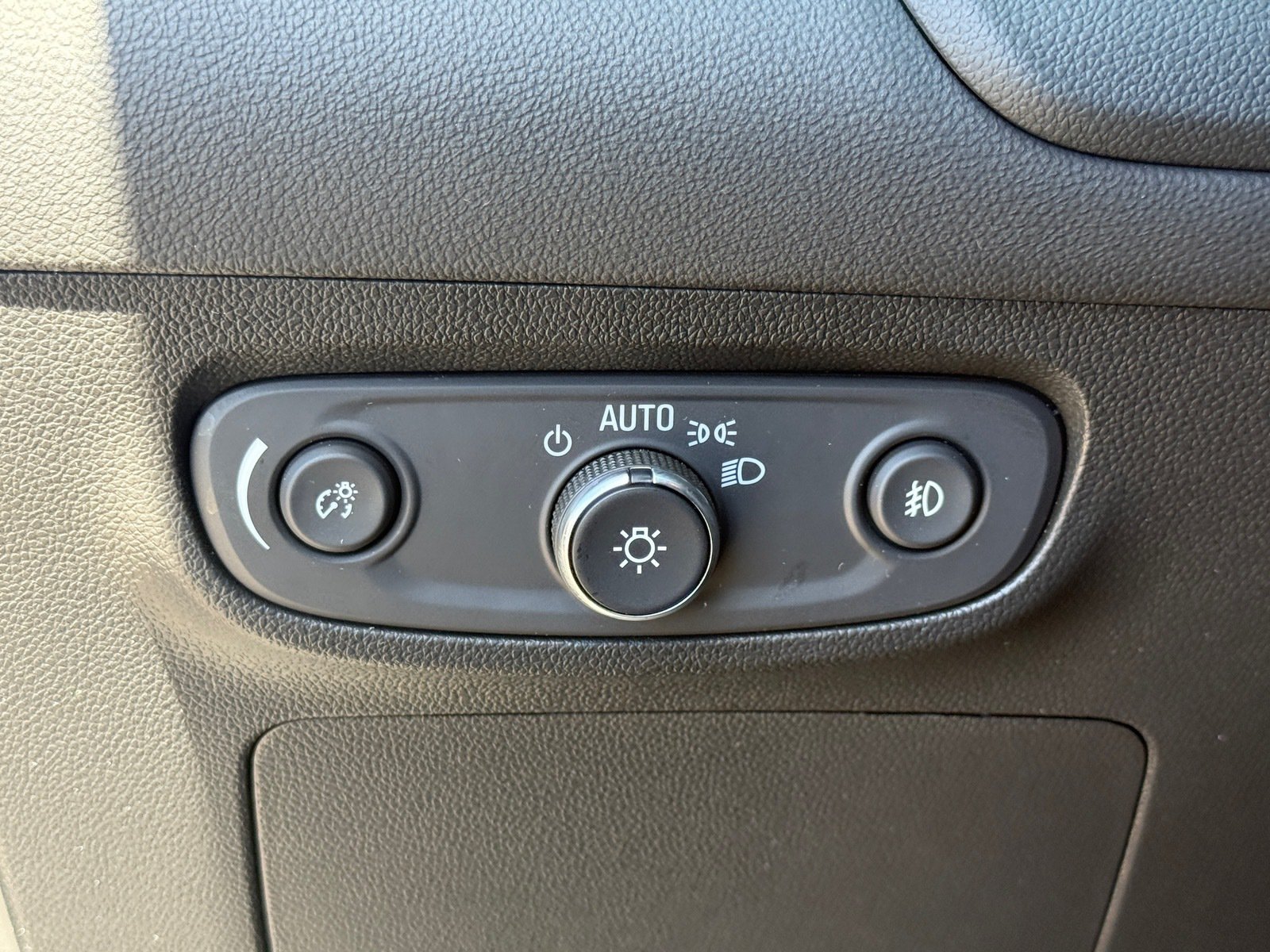 Used 2023 Buick Encore GX Essence w/ Experience Buick Package AWD/4WD image 23