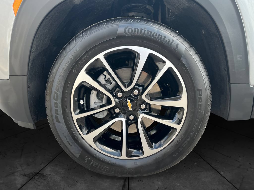 Used 2026 Chevrolet TrailBlazer LT w/ Convenience Package AWD/4WD image 14