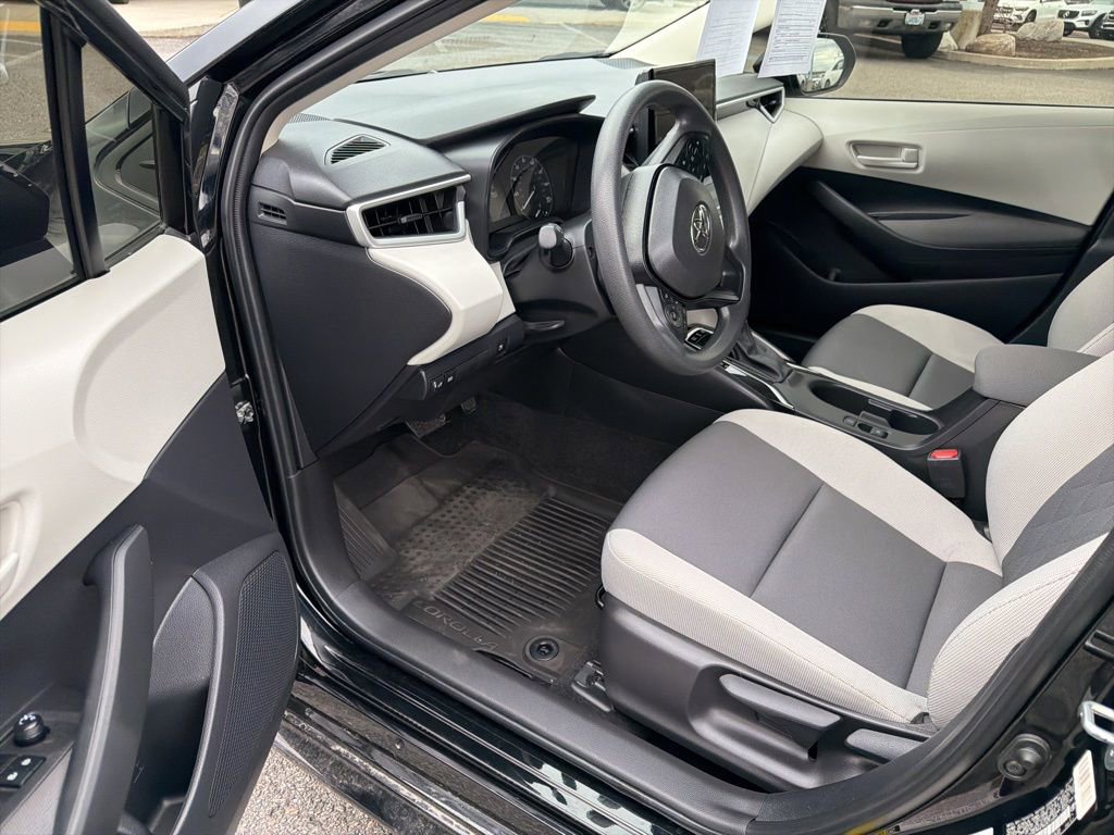 Used 2024 Toyota Corolla LE image 13