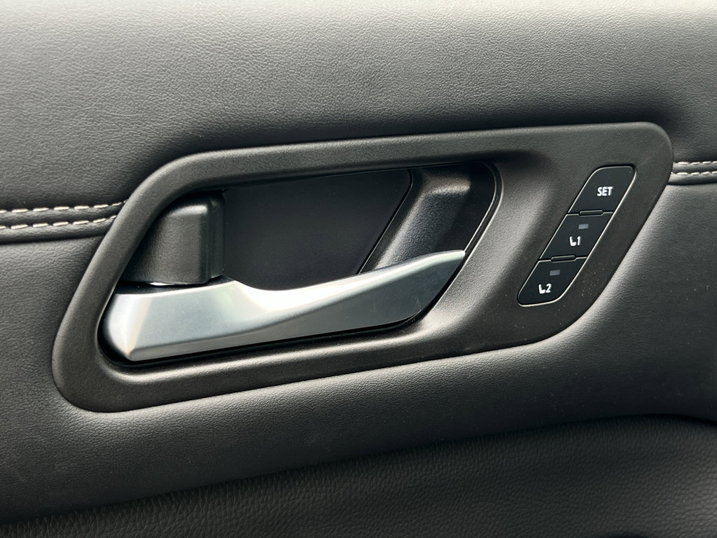 New 2025 Nissan Pathfinder Platinum w/ Cargo Package image 28