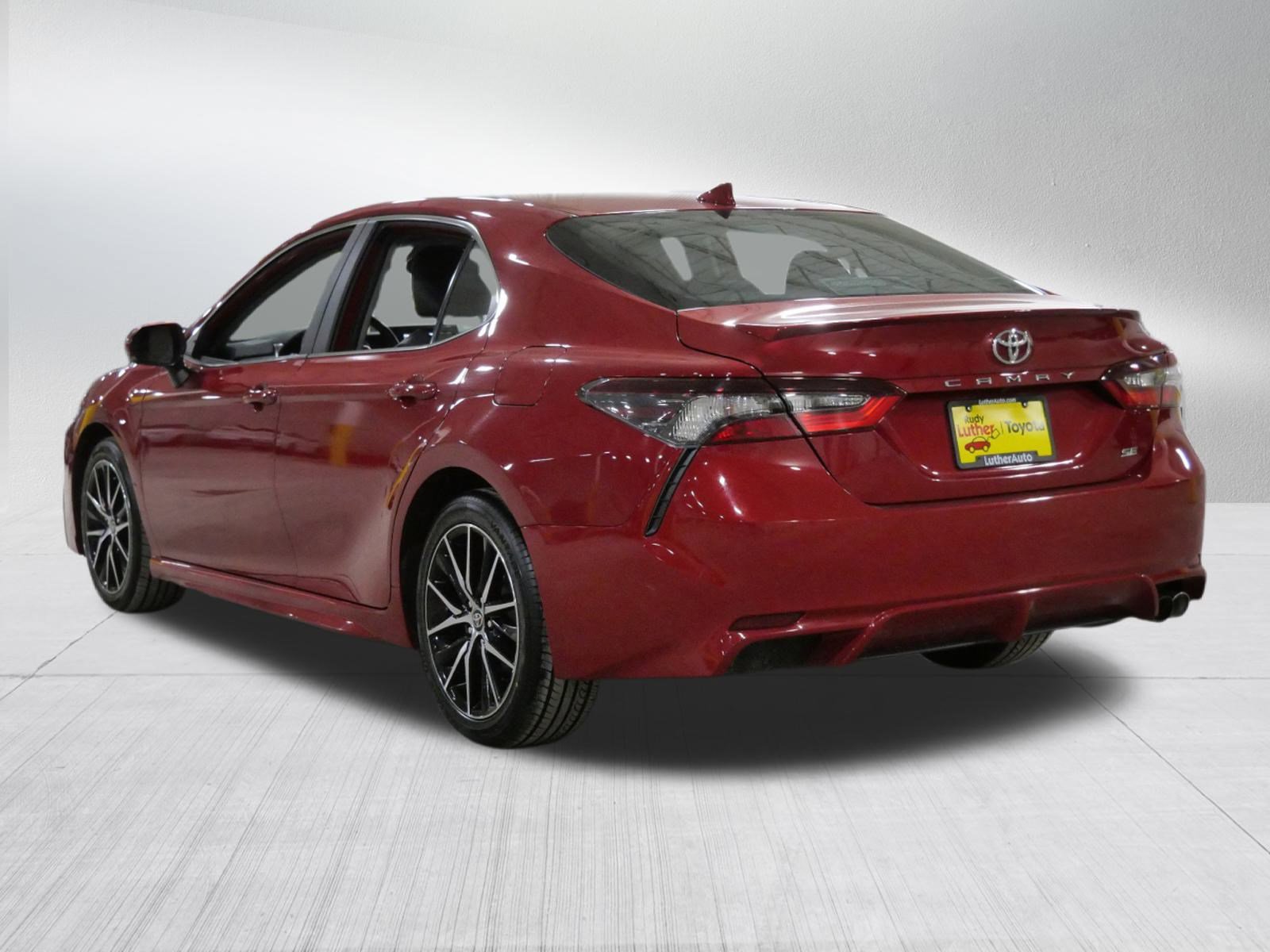 Certified 2024 Toyota Camry SE image 6
