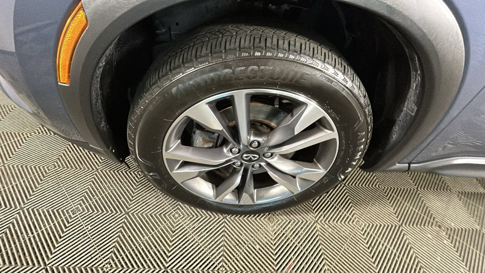 Used 2024 INFINITI QX60 Luxe AWD/4WD image 9