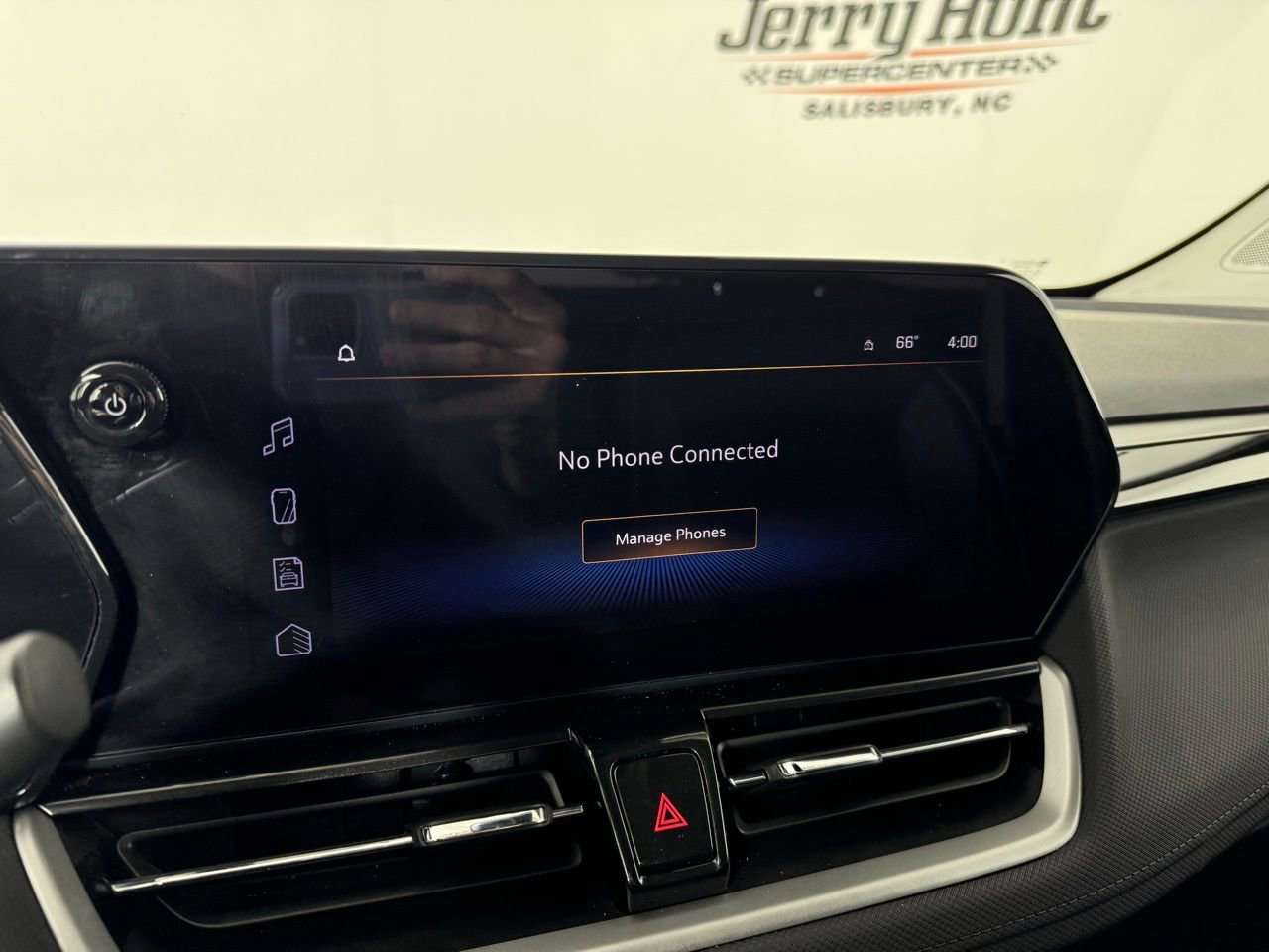 Used 2025 Chevrolet TrailBlazer LT AWD/4WD image 16