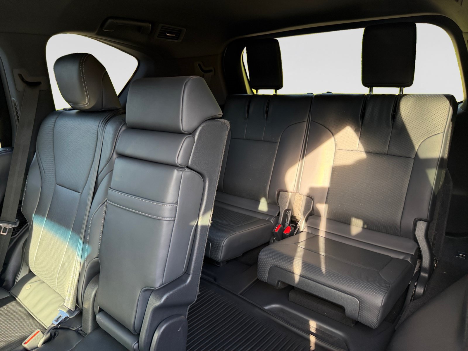 Used 2024 Lexus LX 600 4WD w/ Appearance Package image 26