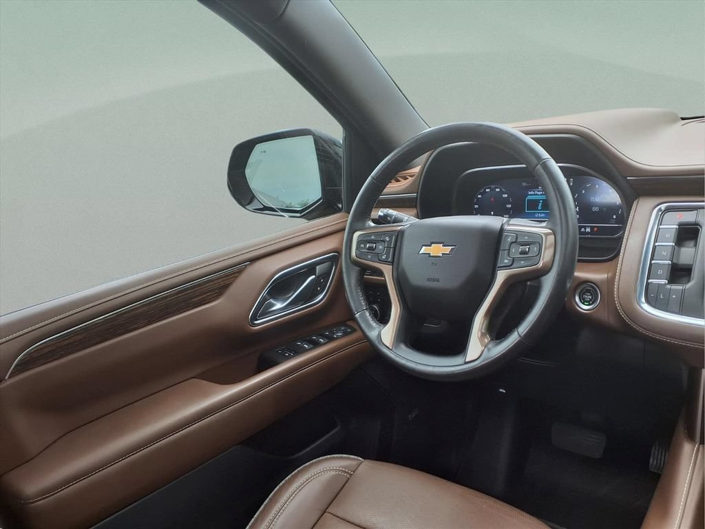 Used 2023 Chevrolet Tahoe High Country w/ Premium Package 2 AWD/4WD image 26