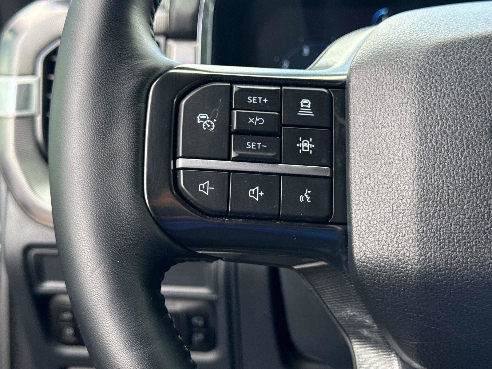 Used 2025 Ford F150 Platinum AWD/4WD image 29